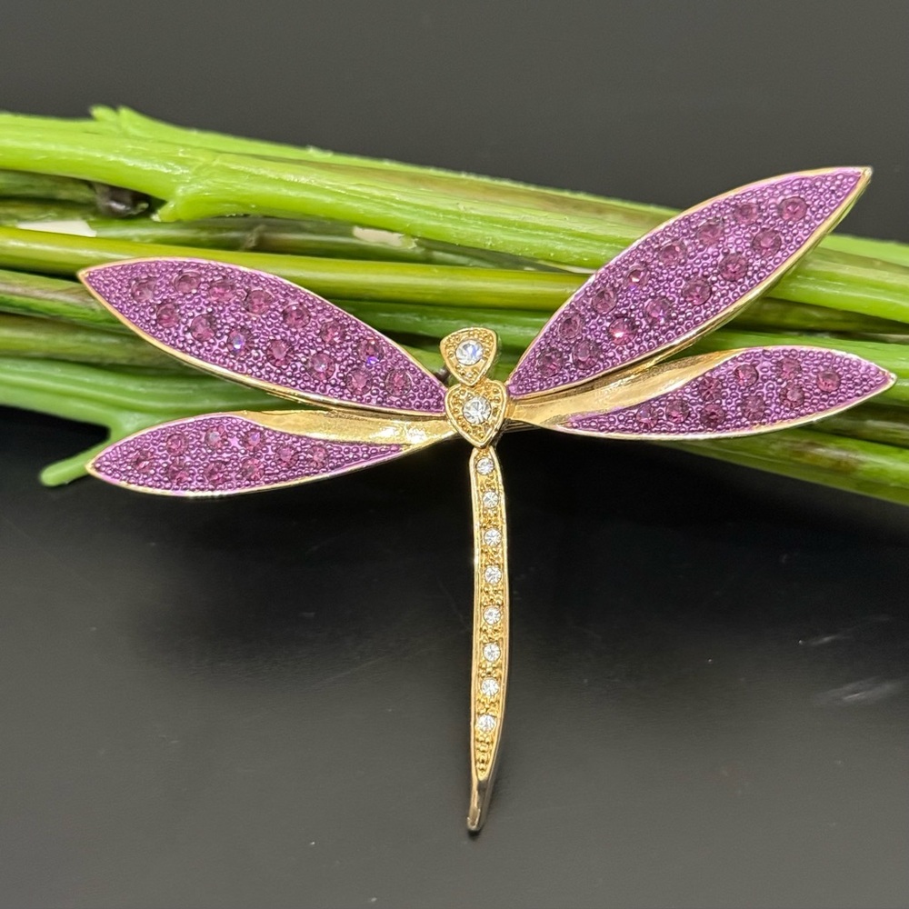 Vintage Unsigned Goldtone Amethyst Purple Huge Dragonfly Pave Rhinestone Brooch